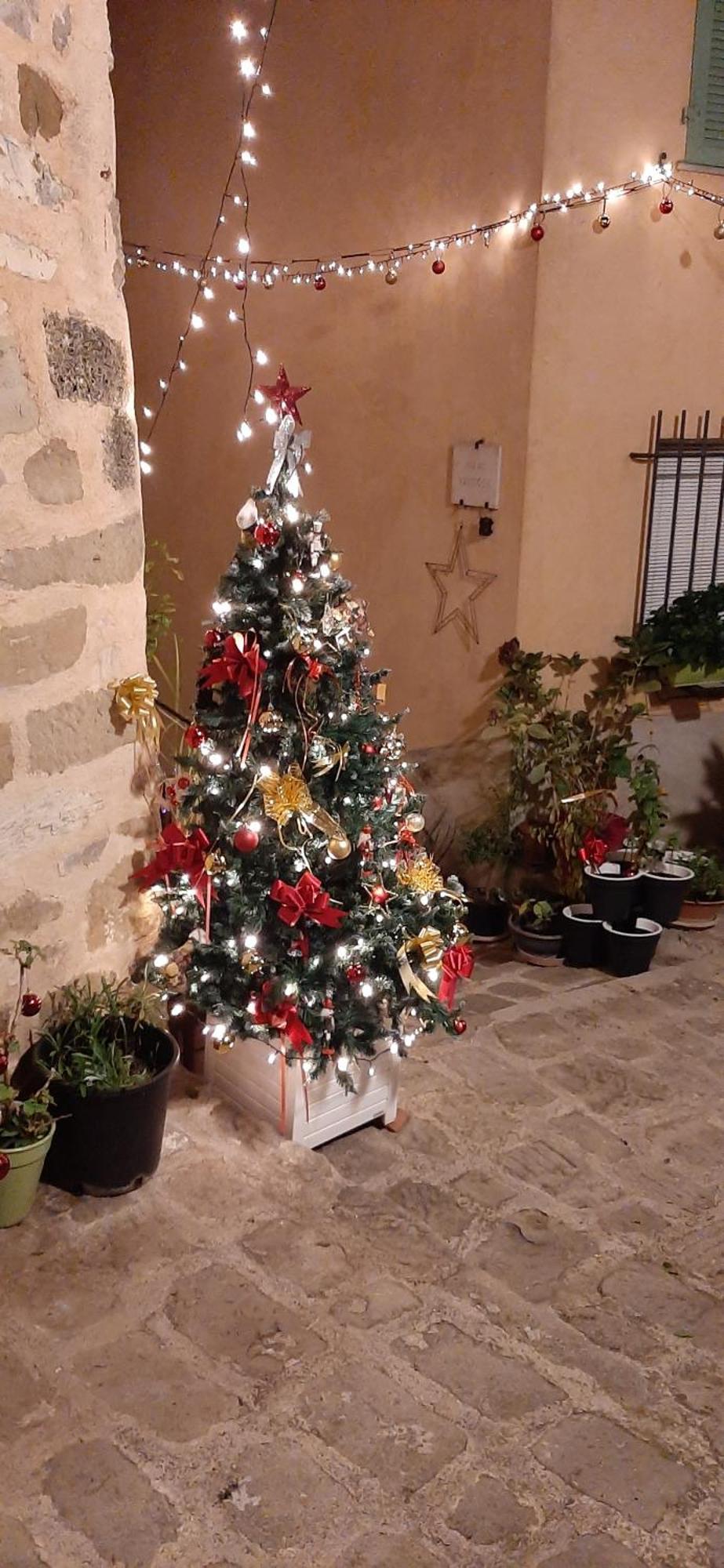 Gite Des Remparts Lucéram Esterno foto
